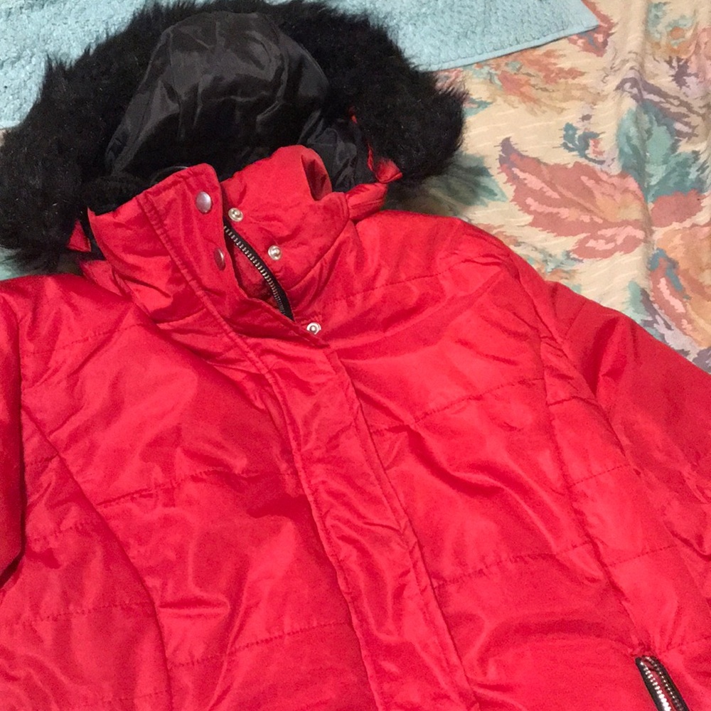 Red coat - Picture 2 of 5